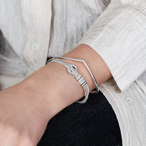 Polished Wishbone Bangle Pandora Australia