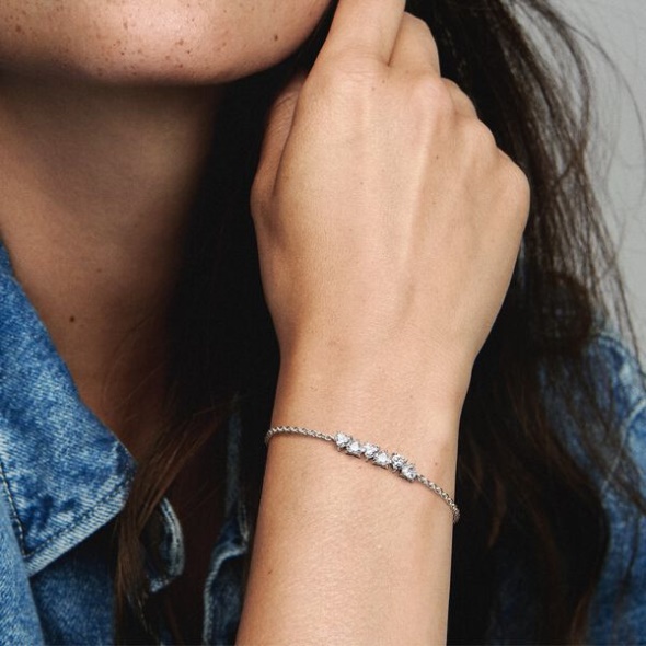 Sparkling Endless Hearts Chain Bracelet Pandora Australia