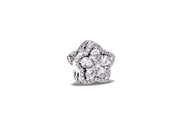 PANDORA Sparkling Snowflake Pave Charm